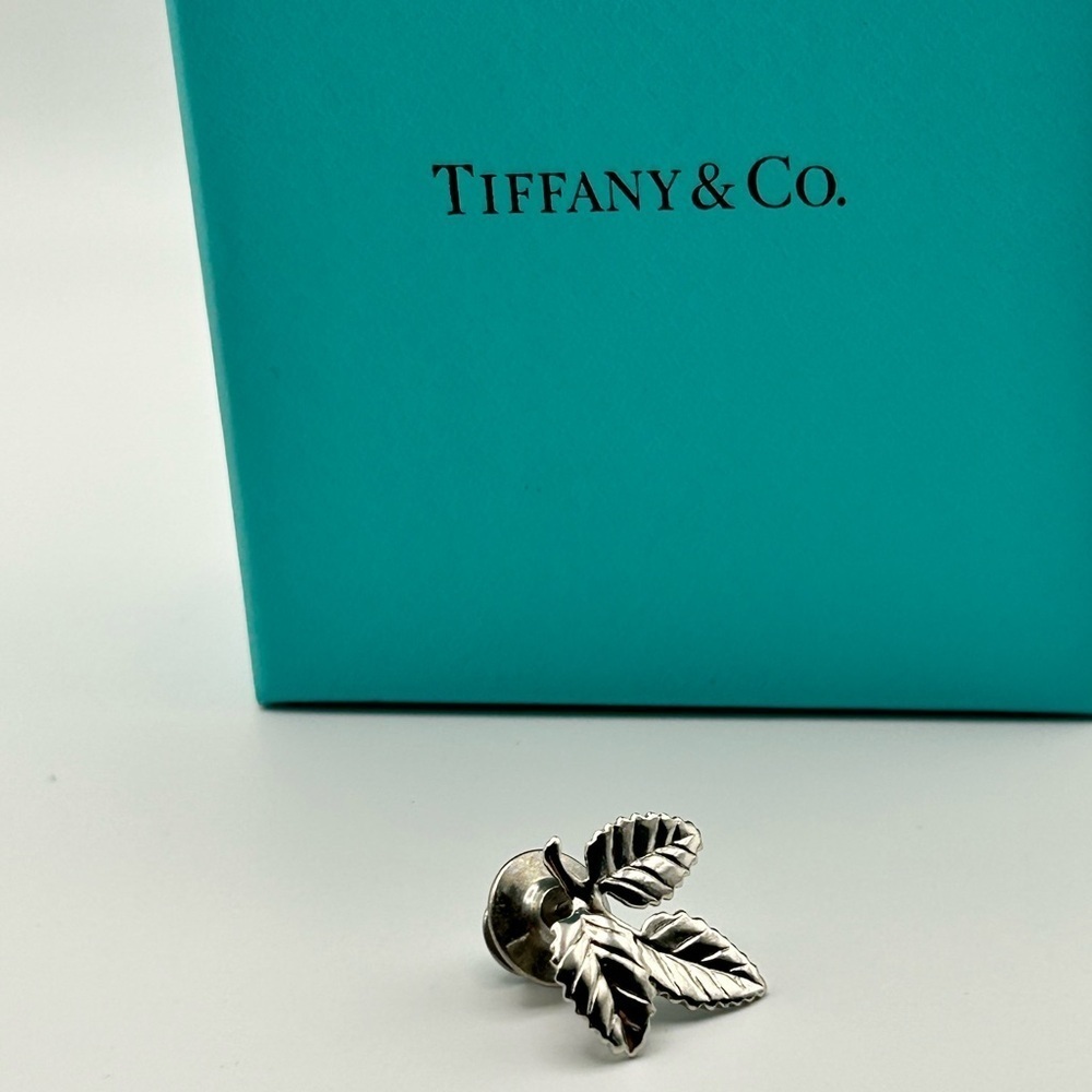 Tiffany & Co Estate Leaf Brooch/Lapel Pin - Picture 3 of 11